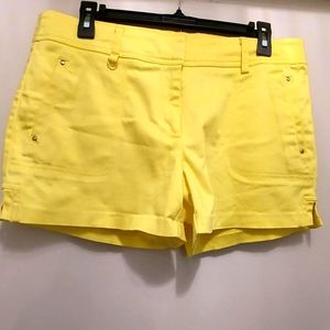 Cache yellow shorts